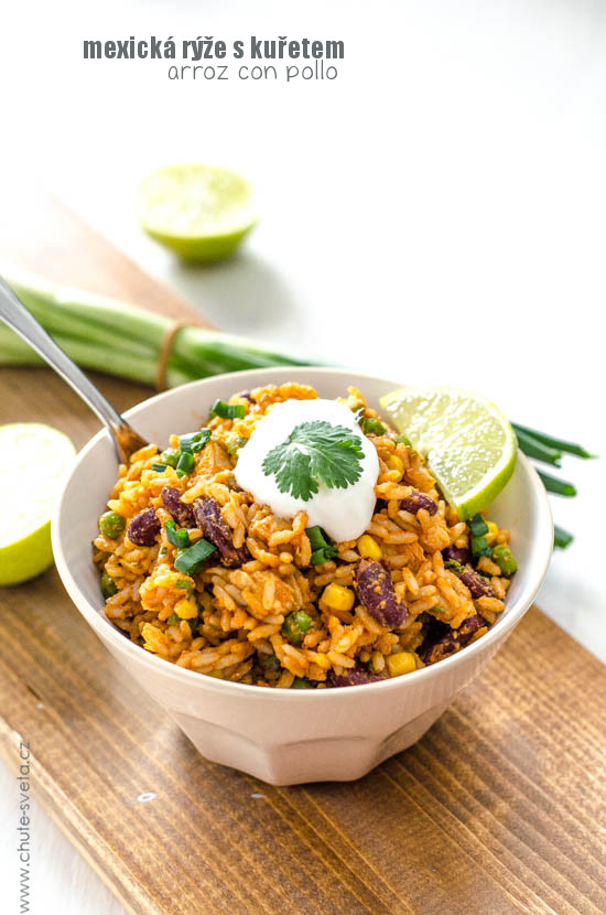 arroz con pollo (mexická rýže s kuřetem)